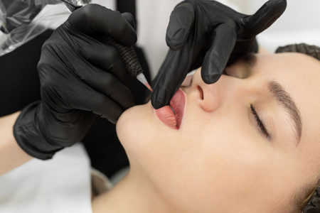 DECpermanentmakeupLips_WEB